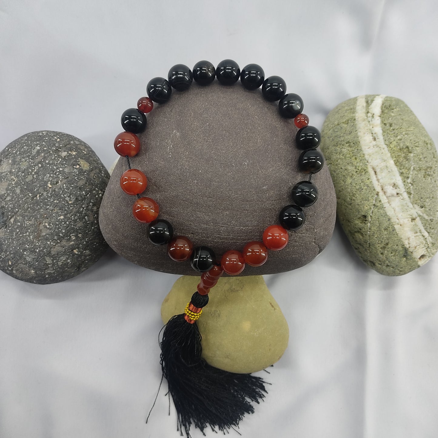 Red & Black (Sulamaini) Aqeeq Stone Tasbih 14 mm Size /21 Beads