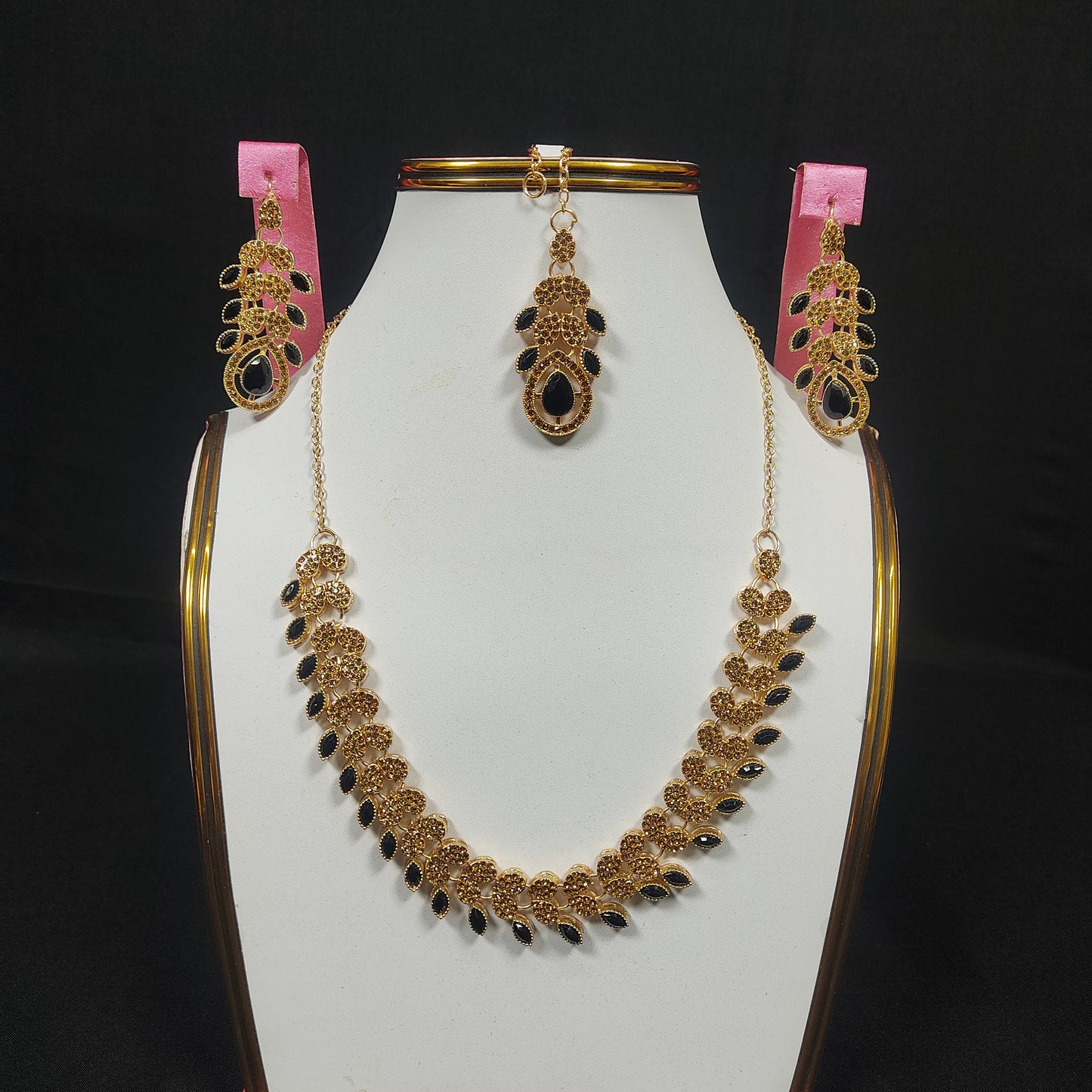 Anarkali The Necklace Set By Stonage...