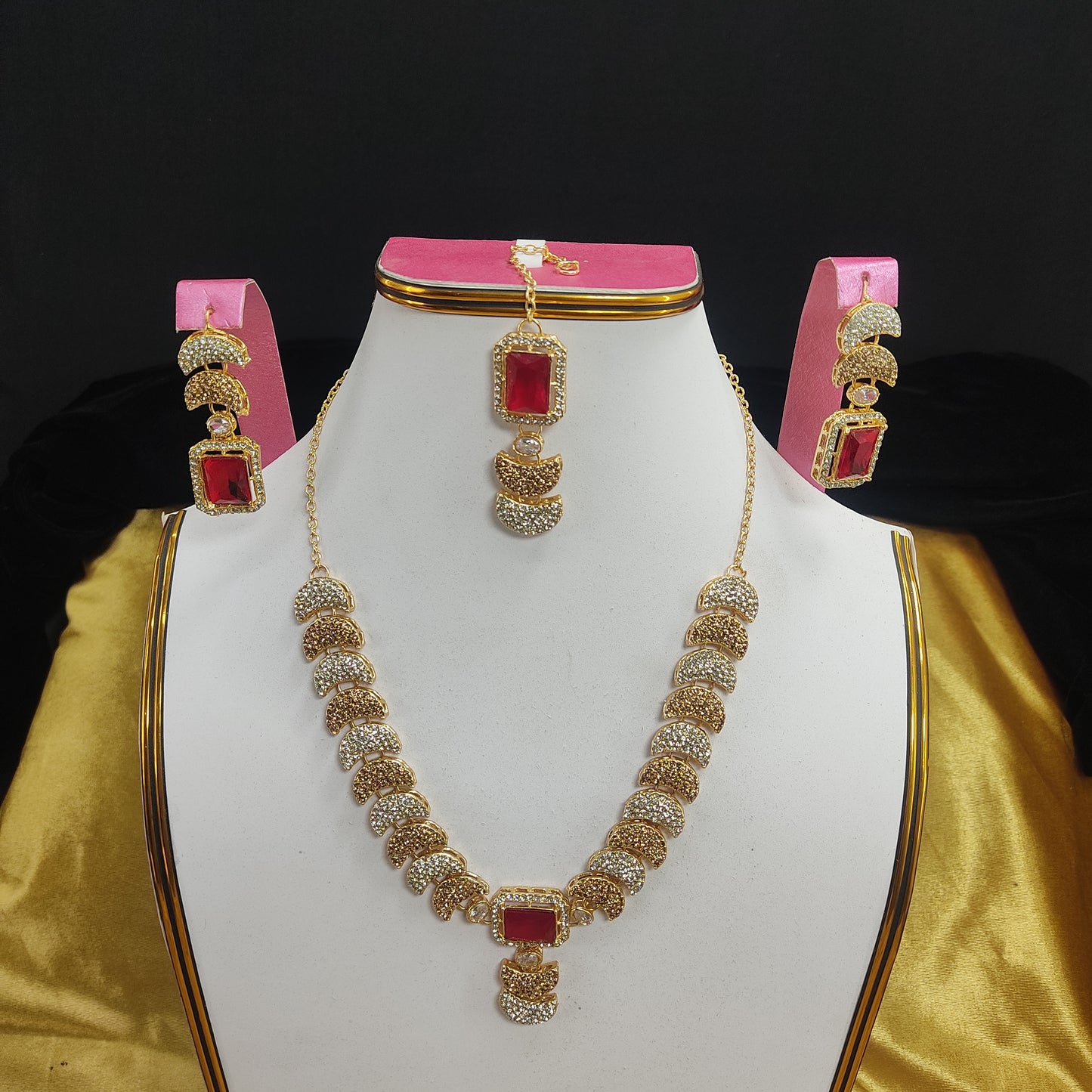 Preeti The Necklace By Stonage