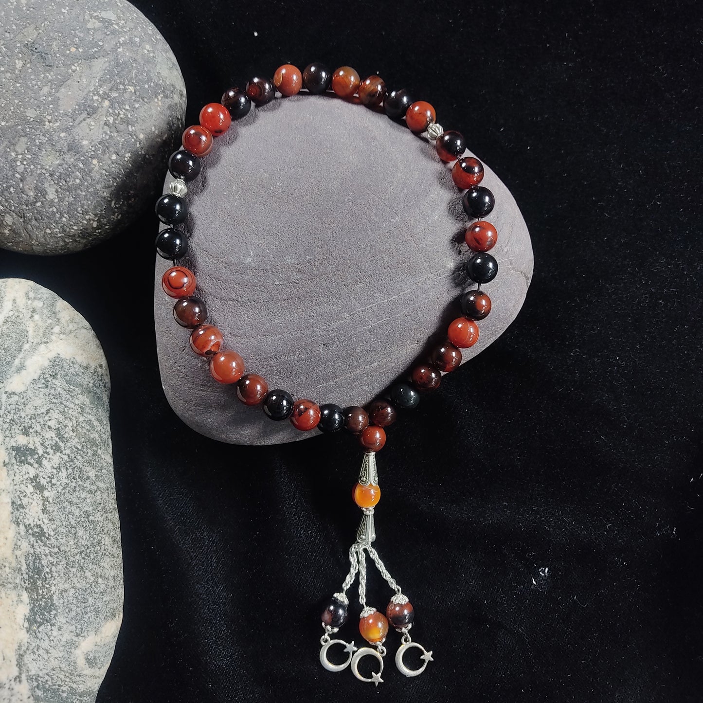 Red & Black ( Sulaimani) Aqeeq Stone Tasbih 10 mm Size /33 Beads