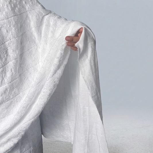 Zero Twist Pure Cotton Ihram (2 Pieces) – Super Soft & Absorbent Double-Sided Towels,