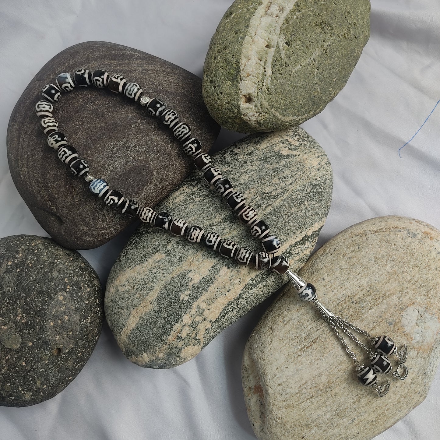 Vintage Afghanistan Black and  Whitish  Striped Aqeeq Stone Premium Tasbeeh  10mm/33 Beads